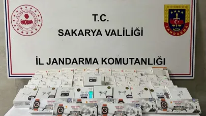 Jandarmanın durdurduğu araçtan adeta kaçak elektronik fabrikası çıktı