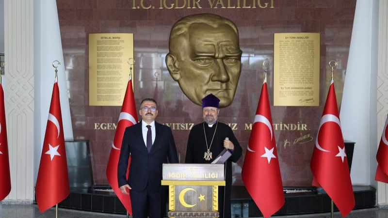 Ermeni Patriği’nden Iğdır Valisi’ne Ziyaret