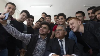 Büyükkılıç’tan, 10 bin öğrenciye 42 milyon TL’lik kırtasiye ve beslenme desteği