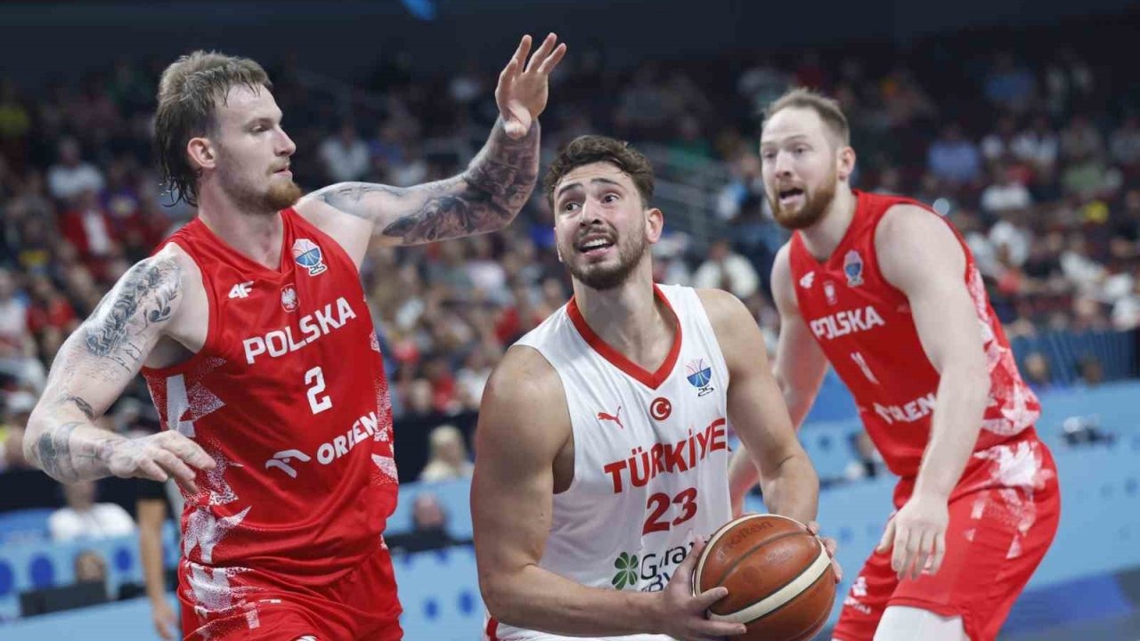A Milli Erkek Basketbol Takımı, yarı finalde Yunanistan ile karşılaşacak