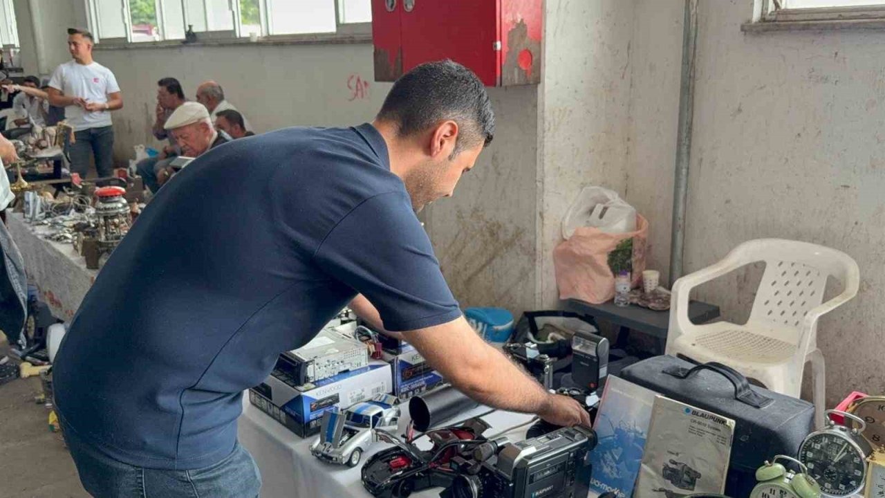 Antika pazarı yoğun ilgi görüyor