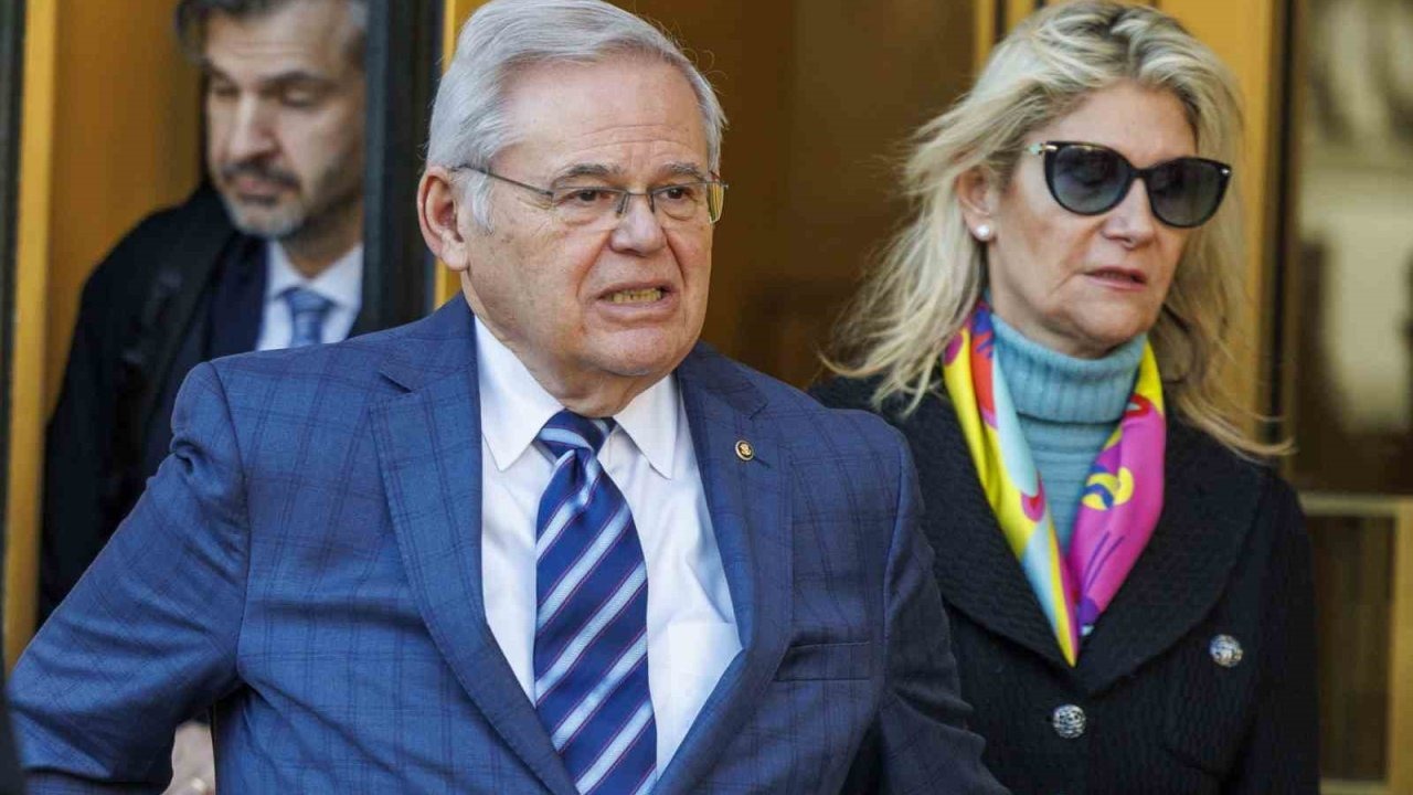 Eski ABD Senatörü Menendez’in eşi Nadine Menendez’e yolsuzluk ve rüşvet davasında 4,5 yıl hapis