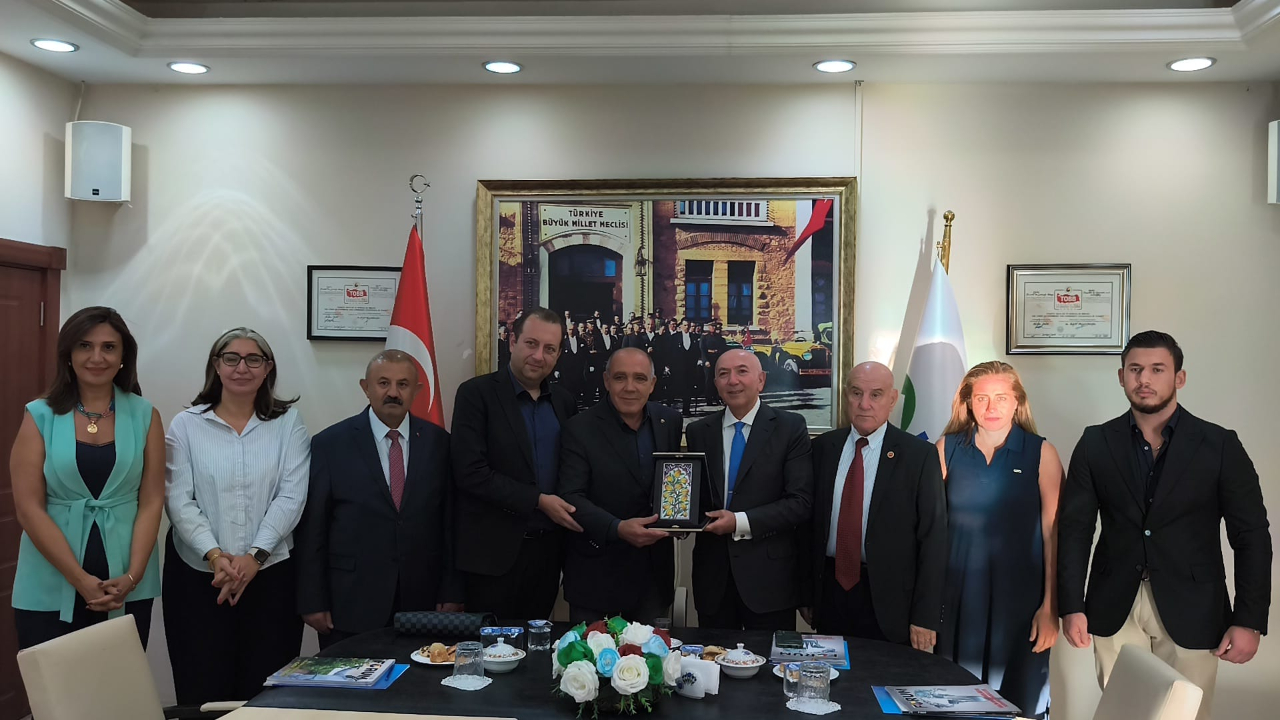 Kars, Ardahan, Iğdır (KAI) Eğitim ve Kalkınma Vakfı’ndan Iğdır Ticaret Odası’na Ziyaret