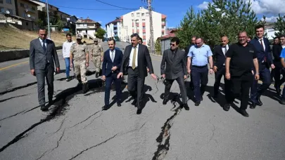 İspir’de yaşanan heyelan sonrası AFAD İl koordinasyon kurulu bölgede incelemelerde bulunuldu bir dizi karar aldı