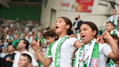 İlk defa maça giden çocukların heyecanı...