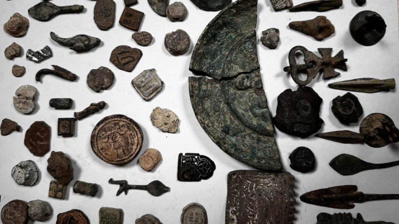 Bin 871 parça antika sikkeler yurt dışına kaçırıldı