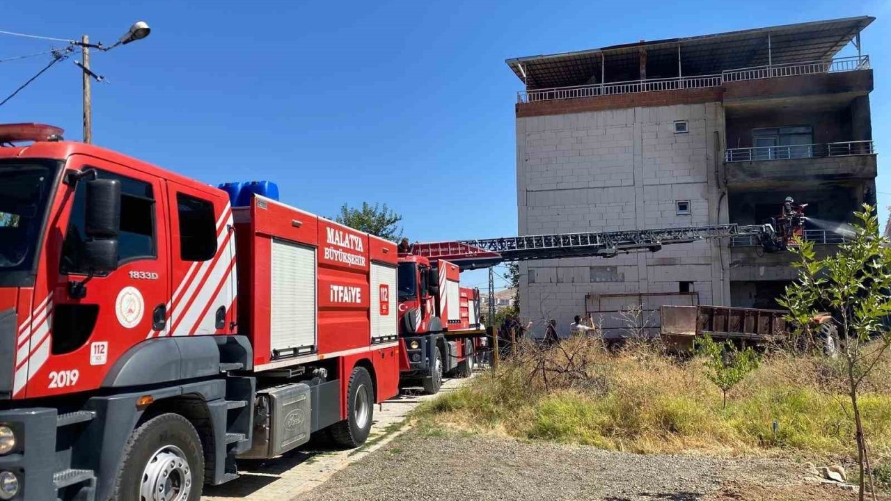Malatya’da ev yangını korkuttu