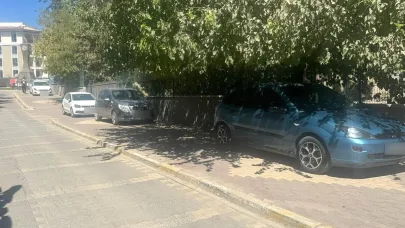 Adıyaman’da kaldırımlar otoparka döndü