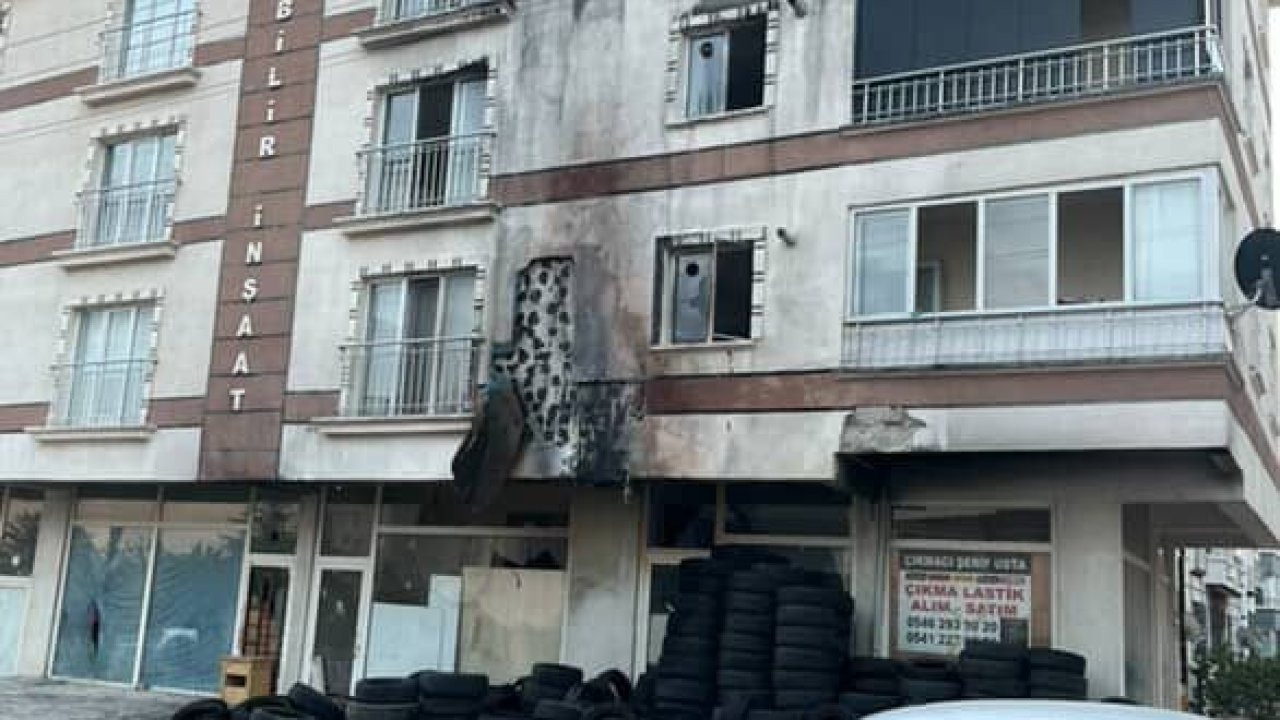 Ankara’da bir dükkanın kundaklanma anı kameralara yansıdı