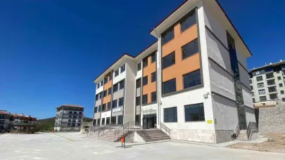 Balıkesir’de 3 yeni okulda eğitime başlandı