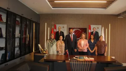 Annelerden Milli Eğitim Müdürüne Ziyaret