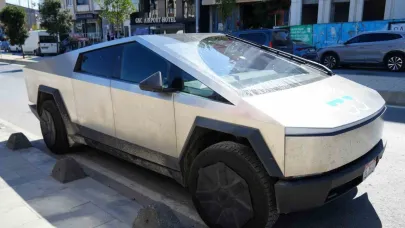 Elektrikli araçla dünya turuna çıkan ikili Türkiye’de: İlk durak Arnavutköy