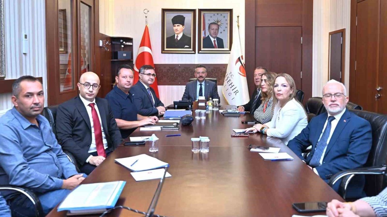 Sokak hayvanları için toplantı yapıldı