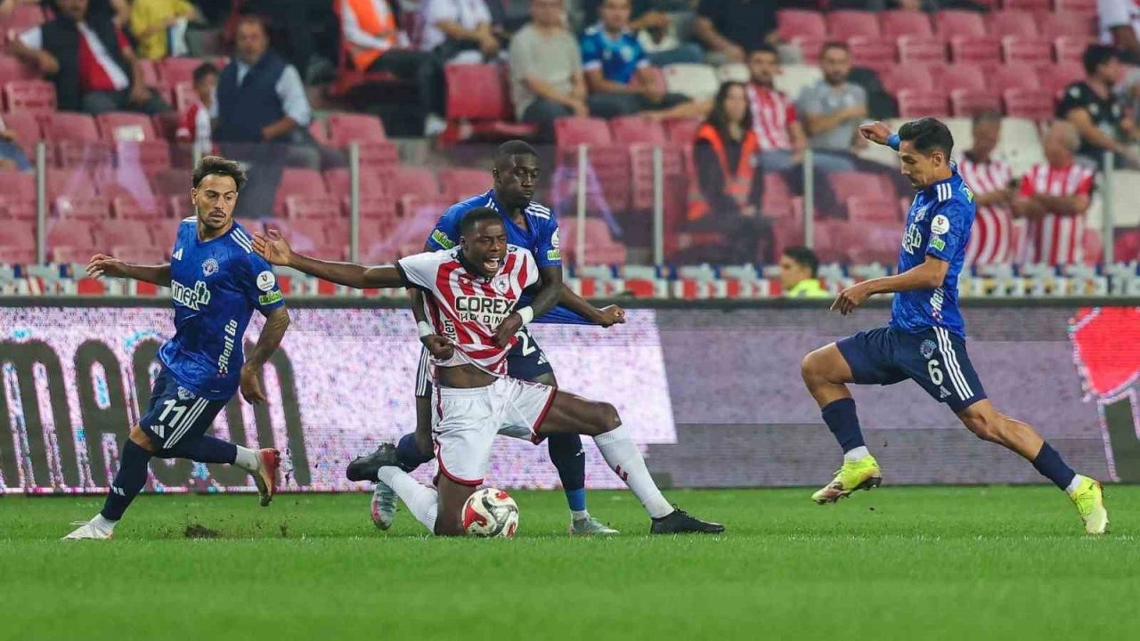 Trendyol Süper Lig: Samsunspor: 0 - Kasımpaşa: 0 (Maç devam ediyor)
