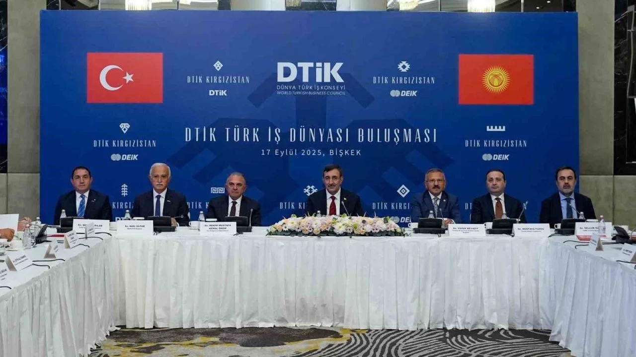 Cumhurbaşkanı Yardımcısı Yılmaz, Kırgızistan’da Türk iş insanlarıyla buluştu