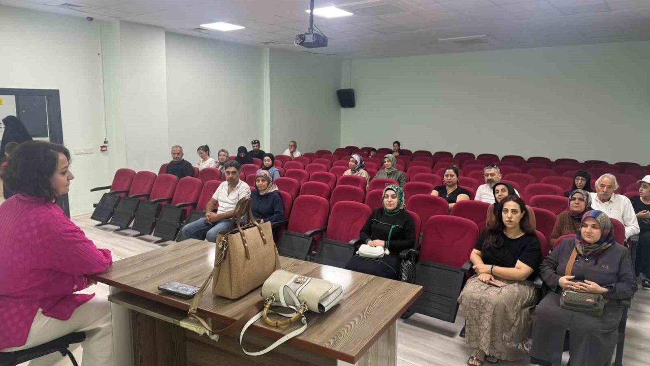 Elazığ’da veliler  ile tanışma toplantısı düzenlendi