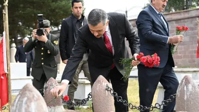 Vali Çiftçi, Karskapı ve Erzurum polis şehitliğini ziyaret etti
