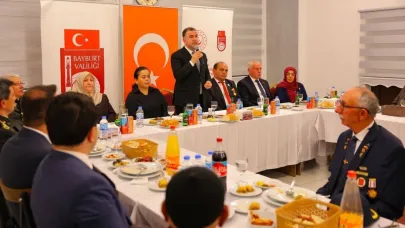 Bayburt’ta şehit aileleri ve gaziler onuruna yemek verildi