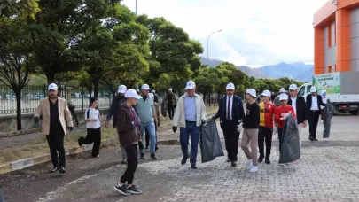İlçede seferberlik başlattılar, çöpleri topladılar