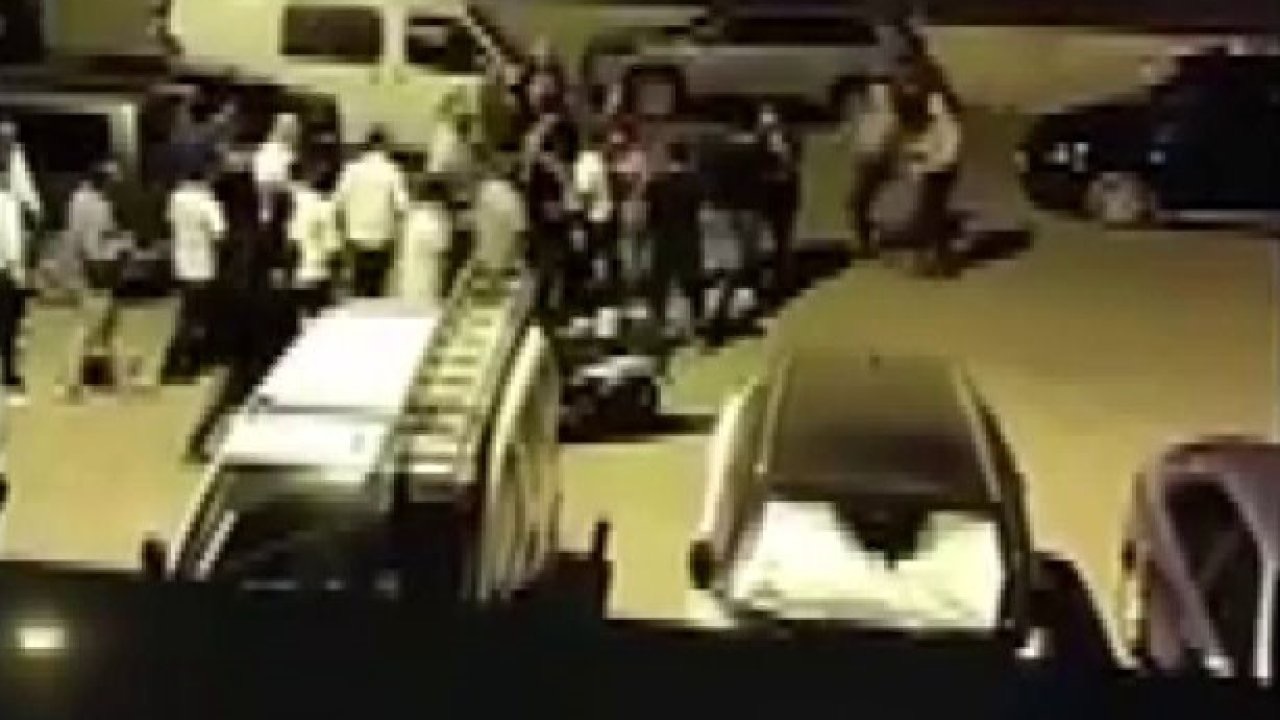 İzmir’de polise saldırı: Küfür etti, tekme ve tokatla saldırdı, serbest kaldı