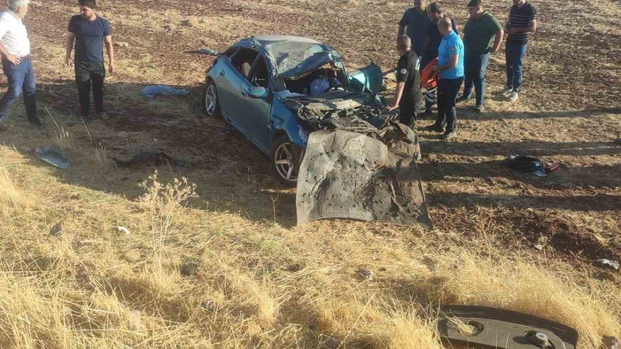 Diyarbakır’da otomobil şarampole devrildi: 1 ölü, 1 yaralı