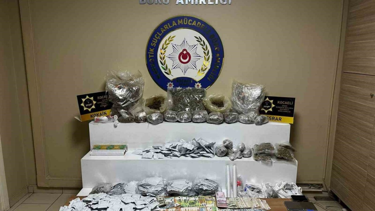 Kocaeli’de narkotik baskını: 5 şüpheli yakalandı, 9 kilo uyuşturucu ele geçti