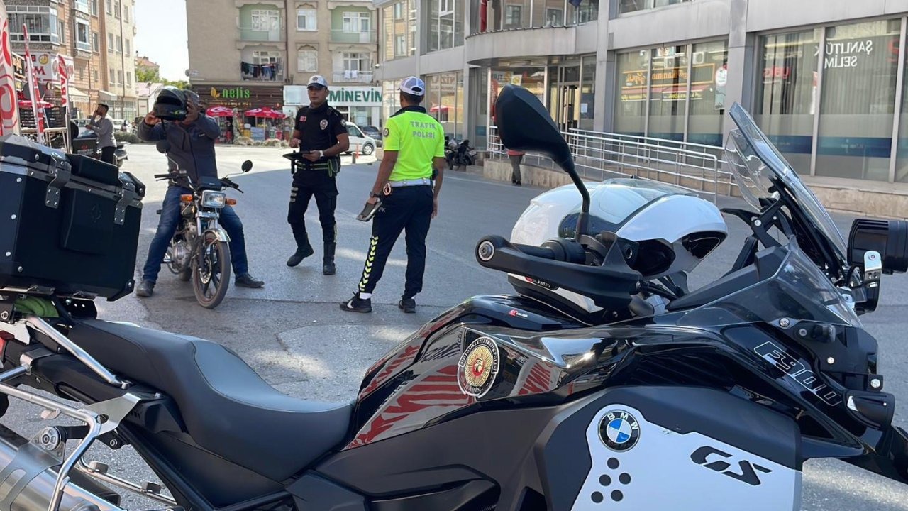 Karaman’da polisin motosiklet denetimleri devam ediyor