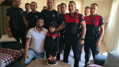 Polis ekiplerinden DMD hastası Miraç’a unutulmaz doğum günü sürprizi