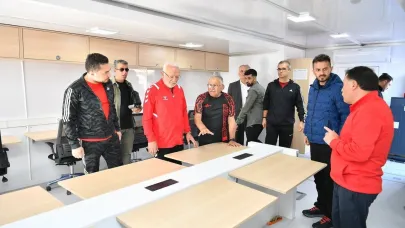 Başkan Büyükkılıç’tan ‘dijital gençlik’ atağı: Mobil Dijital Gençlik Merkezi tanıtıldı