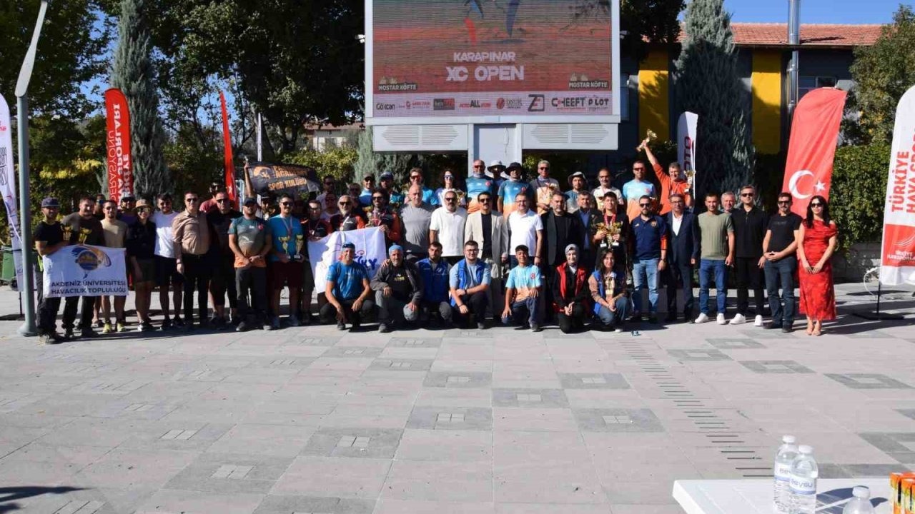 Karapınar’da Yamaç Paraşütü Dünya Kupası Ön Eleme Şampiyonası sona erdi