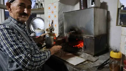 Bu köyün kıraathane kültürü bir asırdır değişmedi