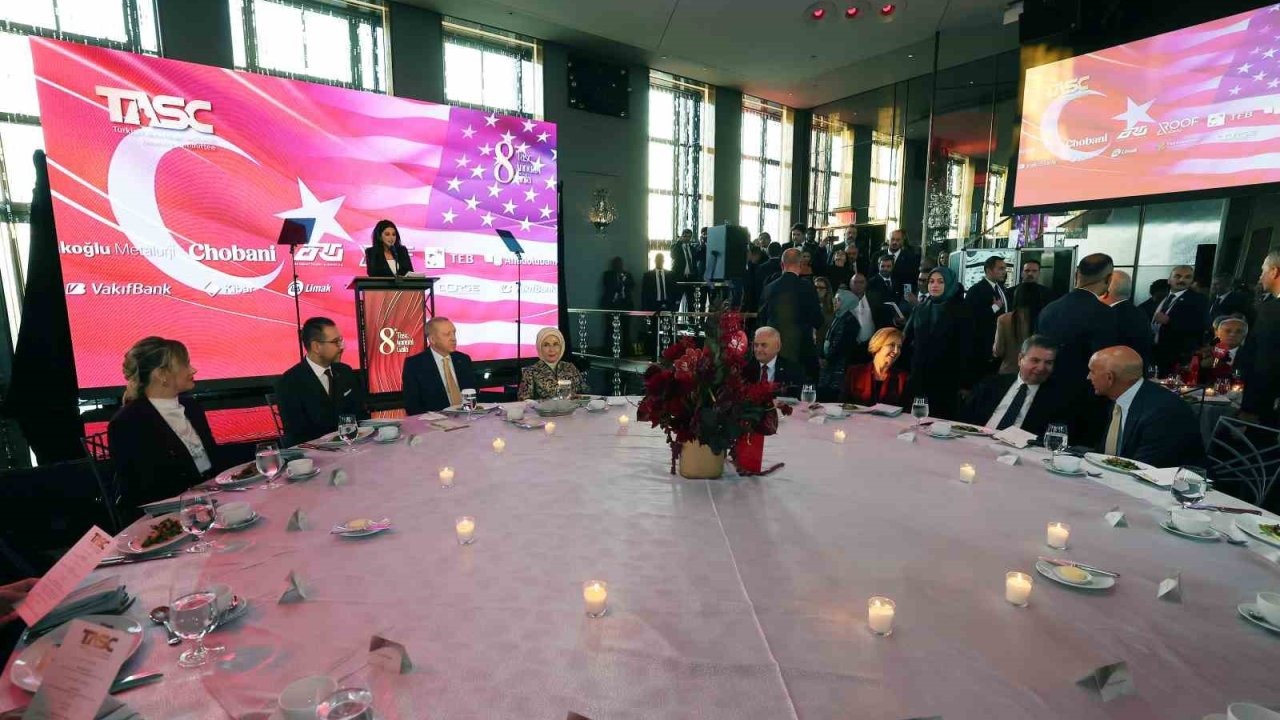 Cumhurbaşkanı Erdoğan: "Pensilvanya’daki elebaşının ölmesiyle birlikte FETÖ’de iç tartışmalar ve çözülmeler hızlandı"