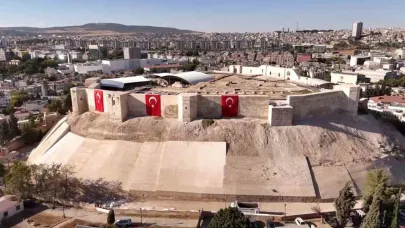 Gaziantep esnafı dört gözle kalenin ziyarete açılmasını bekliyor