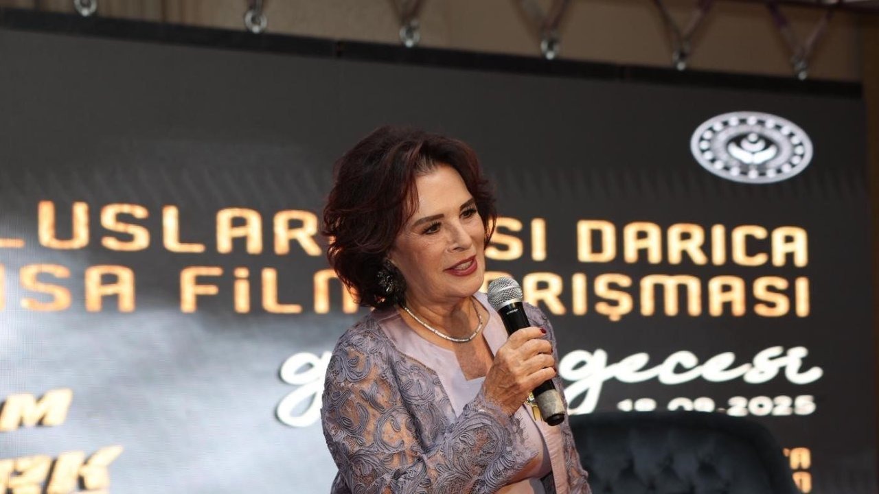 Hülya Koçyiğit’ten yapay zeka yorumu: "Bu haliyle kullanılırsa korkutucu, üzücü"