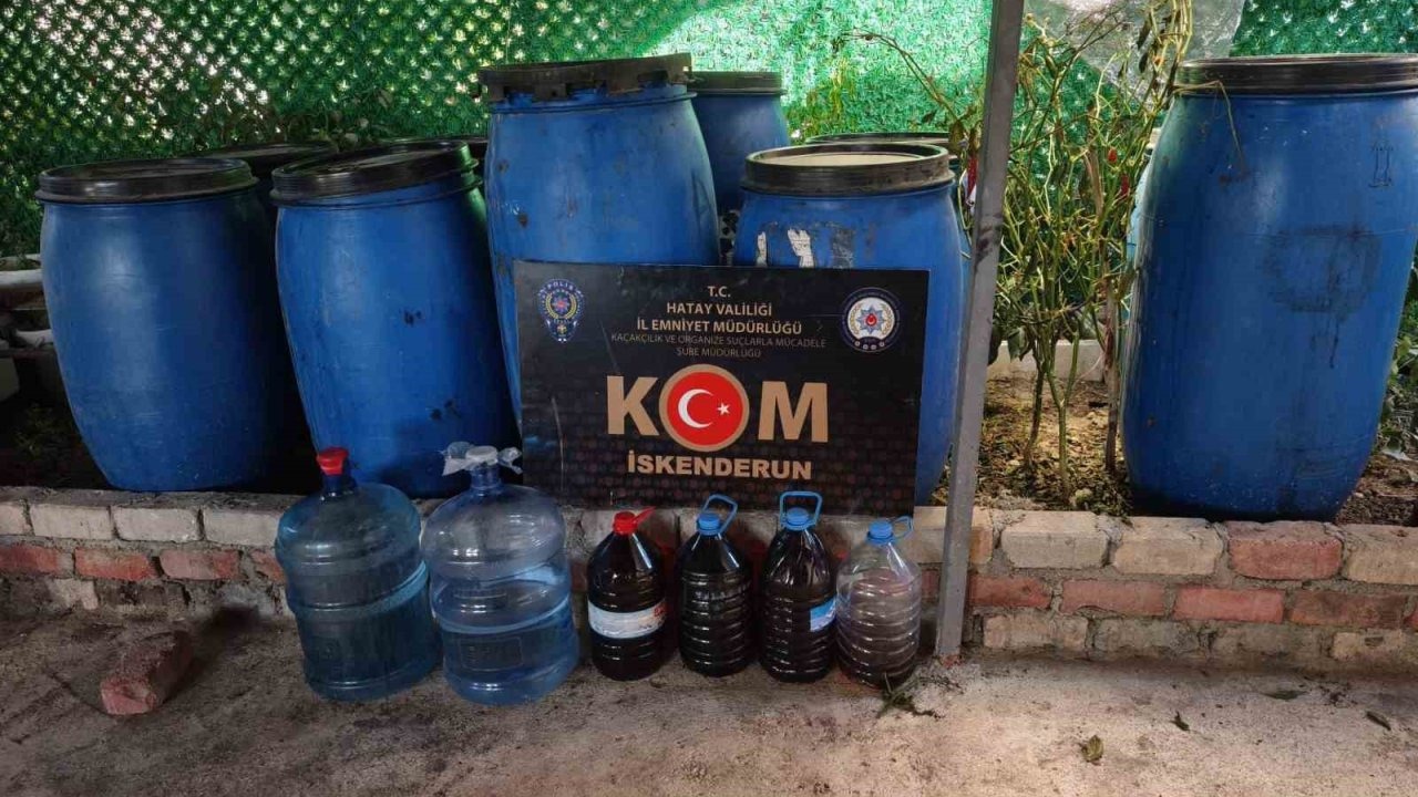Hatay’da bin 250 litre fermente halde sahte içki ele geçirildi