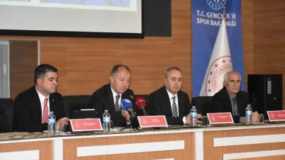 Çakmur; "Yeni stat projesi hız kesmeden sürüyor"