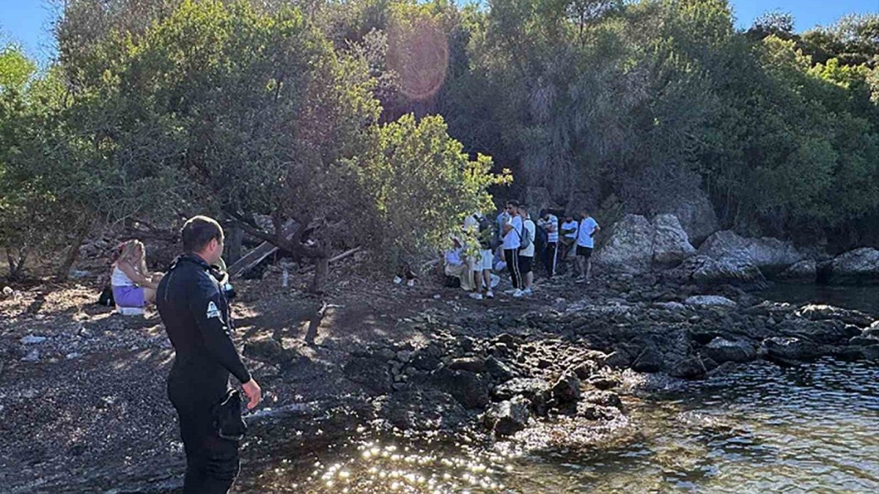 Düzensiz göçmenleri Cennet Adası’na bırakıp gittiler