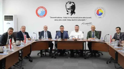 Bakan Yardımcısı Oruç Baba İnan, Aliağa’da yatırımcılarla bir araya geldi