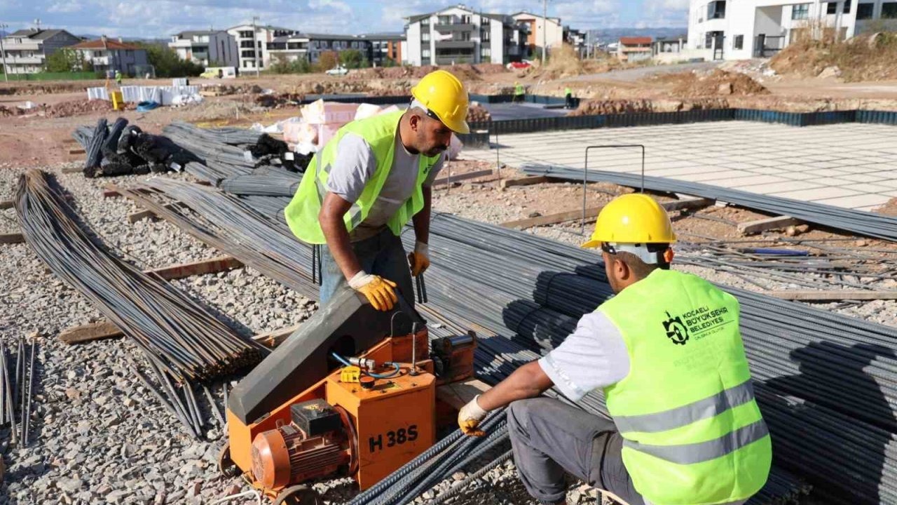 Kartepe Evleri projesinde inşaat çalışmaları sürüyor