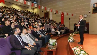 TOGÜ’de oryantasyon programında öğrencilere yol haritası