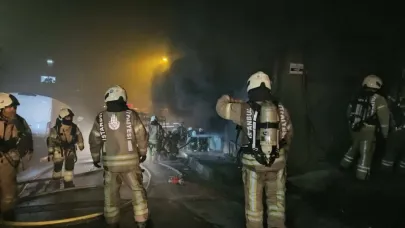 Kağıthane’de 5 katlı bina alevlere teslim oldu