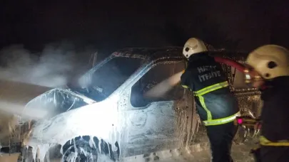 Hatay’da yanan araç kullanılmaz hale geldi