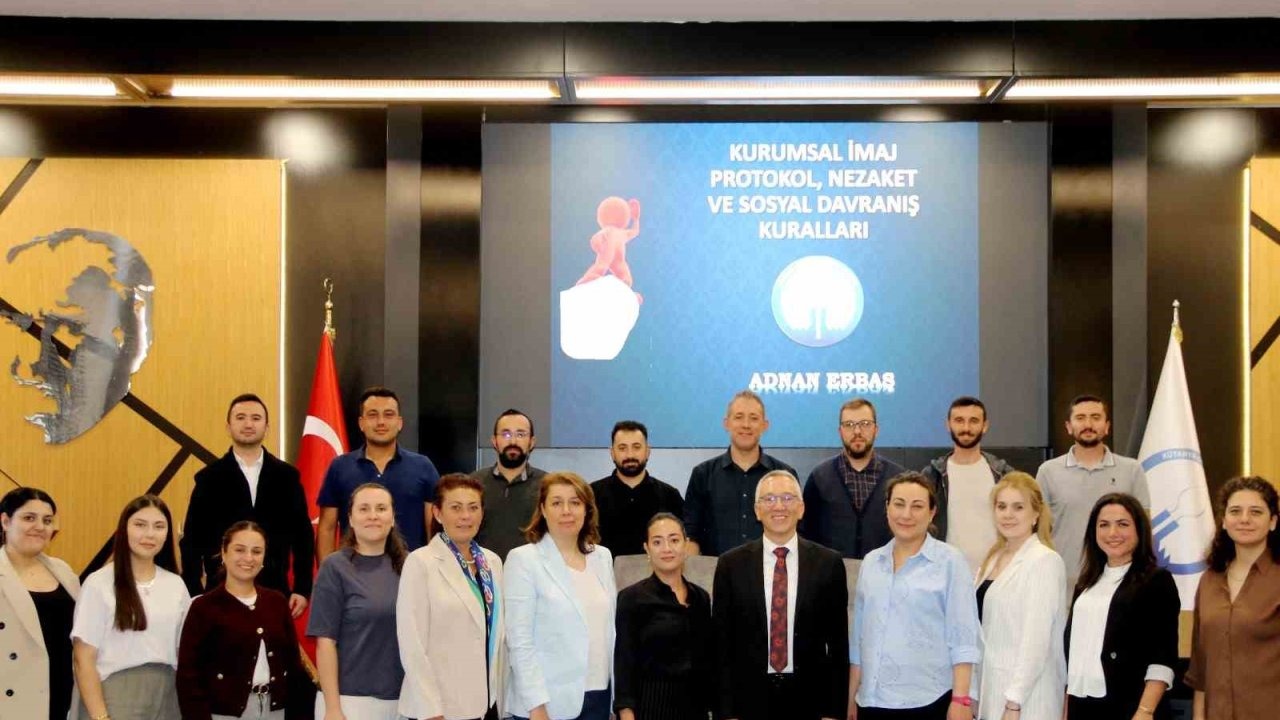 Kütahya OSB Akademi’de nezaket ve protokol kuralları eğitimi