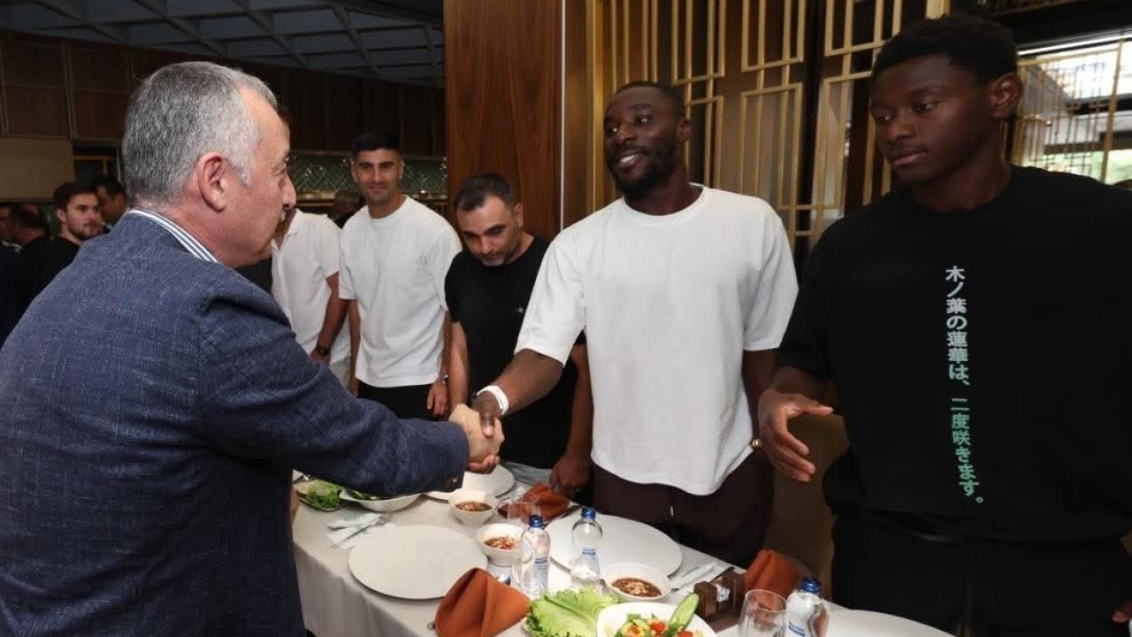 Beşiktaş maçı öncesi Kocaelisporlu futbolculara moral