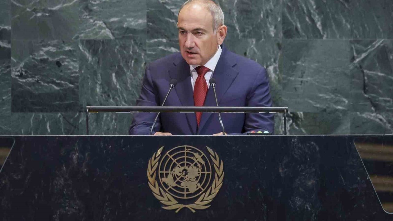 Paşinyan: "Ermenistan ile Türkiye arasında eşi görülmemiş olumlu bir diyalog tesis edildi"