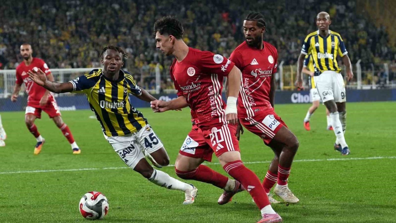 Trendyol Süper Lig: Fenerbahçe: 2 - Antalyaspor: 0 (Maç sonucu)
