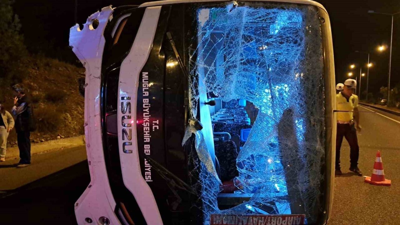 Muğla’da havalimanı otobüsü kaza yaptı: 5 yaralı