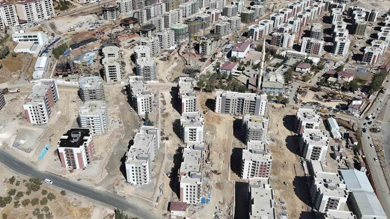 Deprem konutları hızla tamamlanıyor: 28 blokta daha sona yaklaşıldı