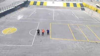 Öğretmenlerden örnek davranış