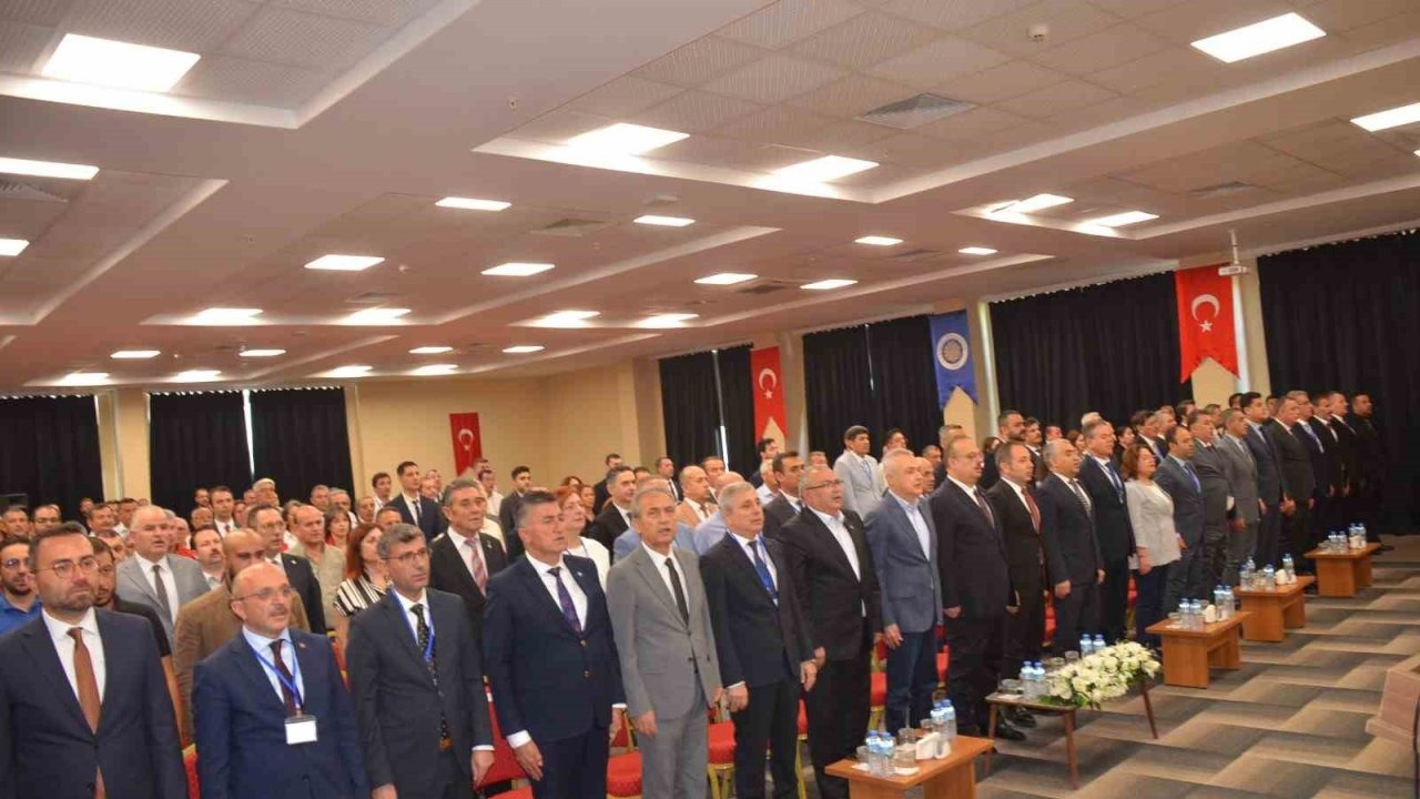 Didim’de "Büyük Menderes Havzası Su-Çevre-Ürün Güvenliği Çalıştayı" başladı